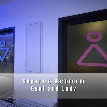 Pera Space Capsule Hotel プーケット エクステリア 写真
